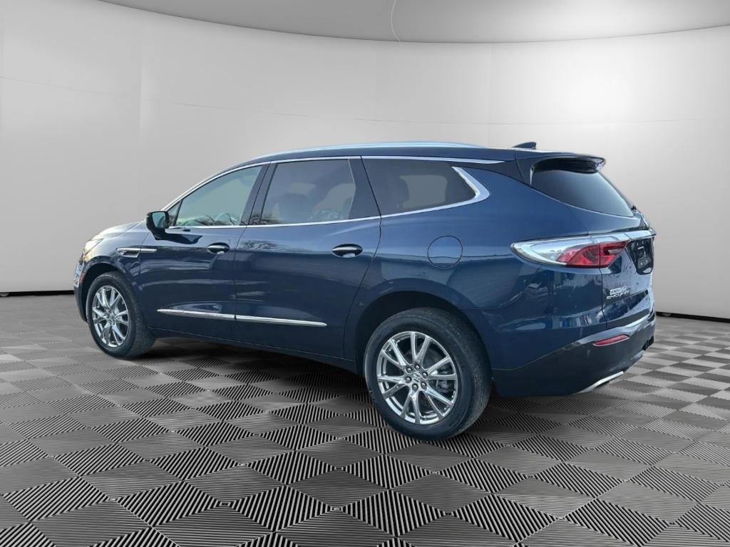 Used 2023 Buick Enclave Essence w/ Experience Buick Package image 3