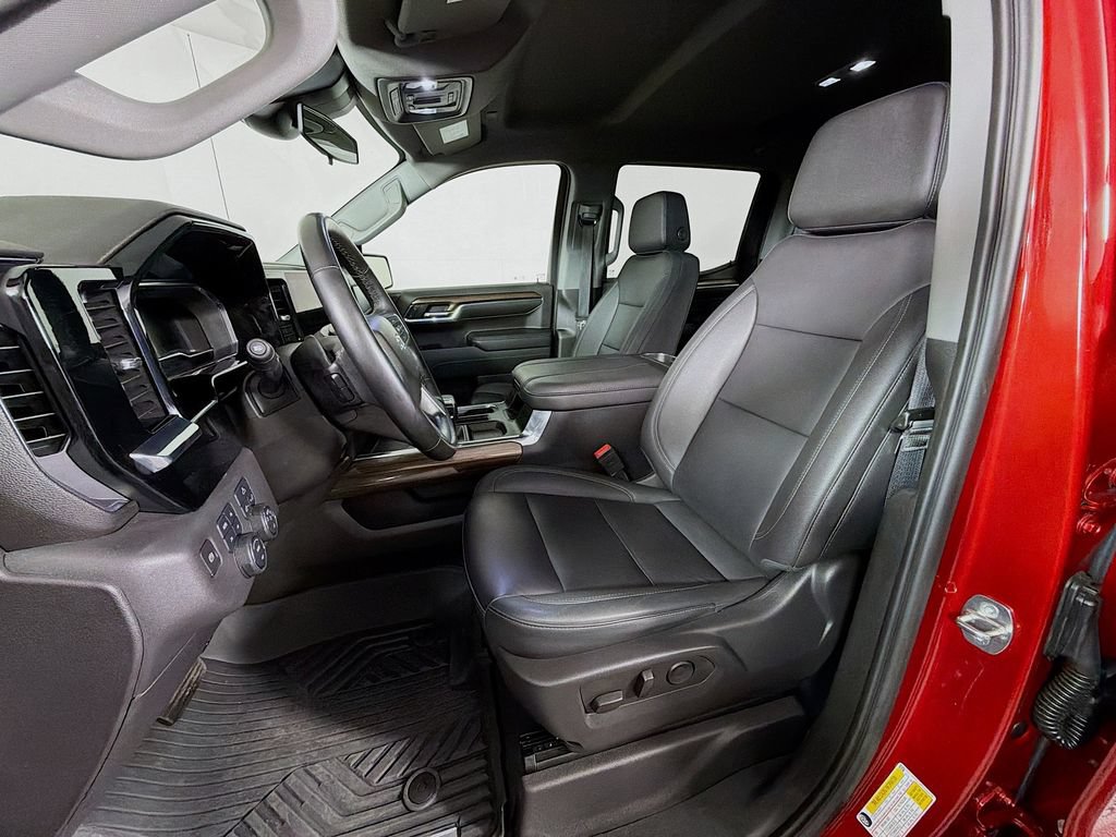 Used 2024 Chevrolet Silverado 1500 LT Trail Boss w/ Convenience Package II AWD/4WD image 12
