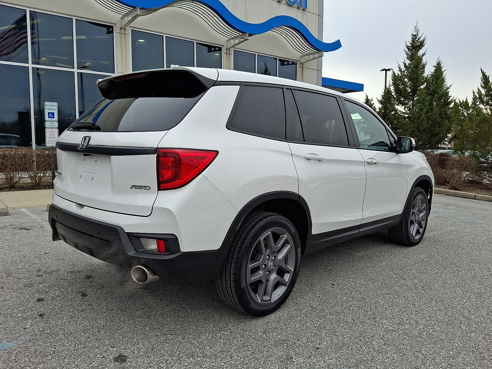 Used 2023 Honda Passport EX-L image 6