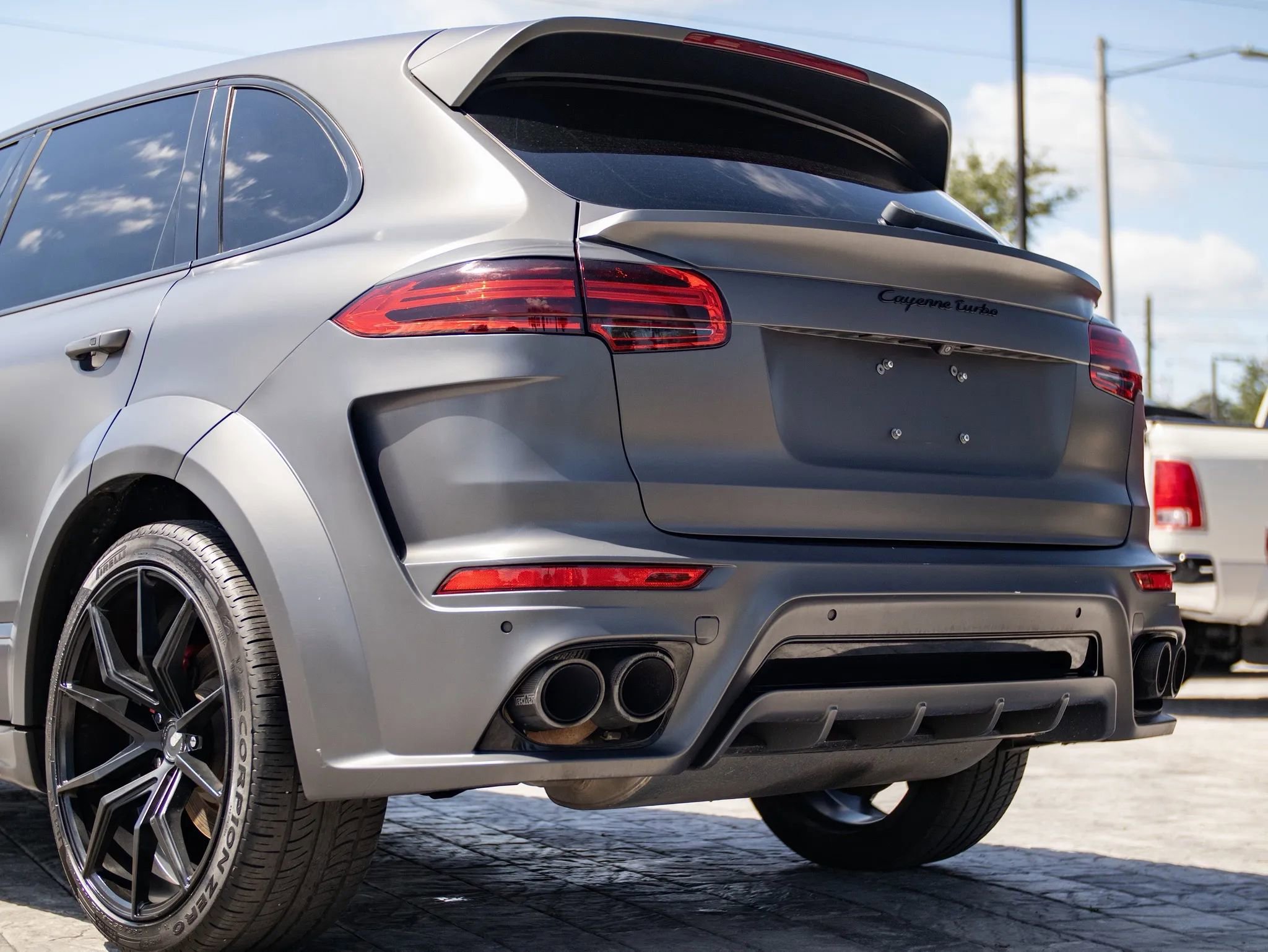 Used 2015 Porsche Cayenne Turbo AWD/4WD image 14