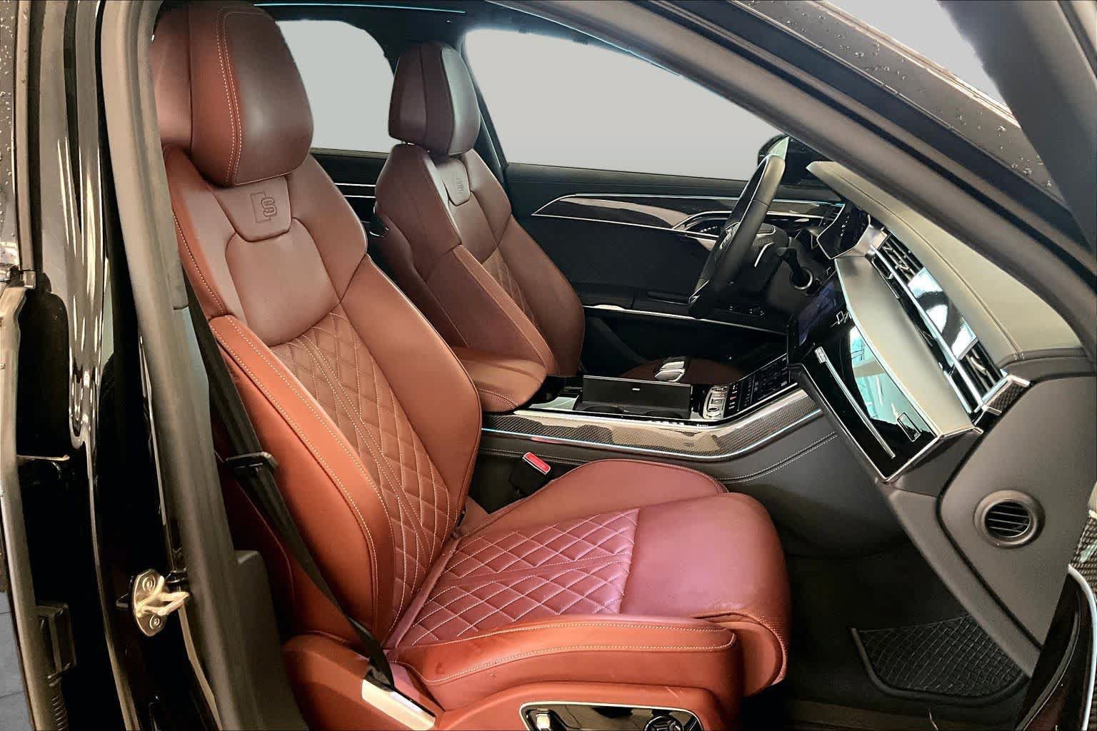 Used 2025 Audi S8 w/ Executive Package AWD/4WD image 8