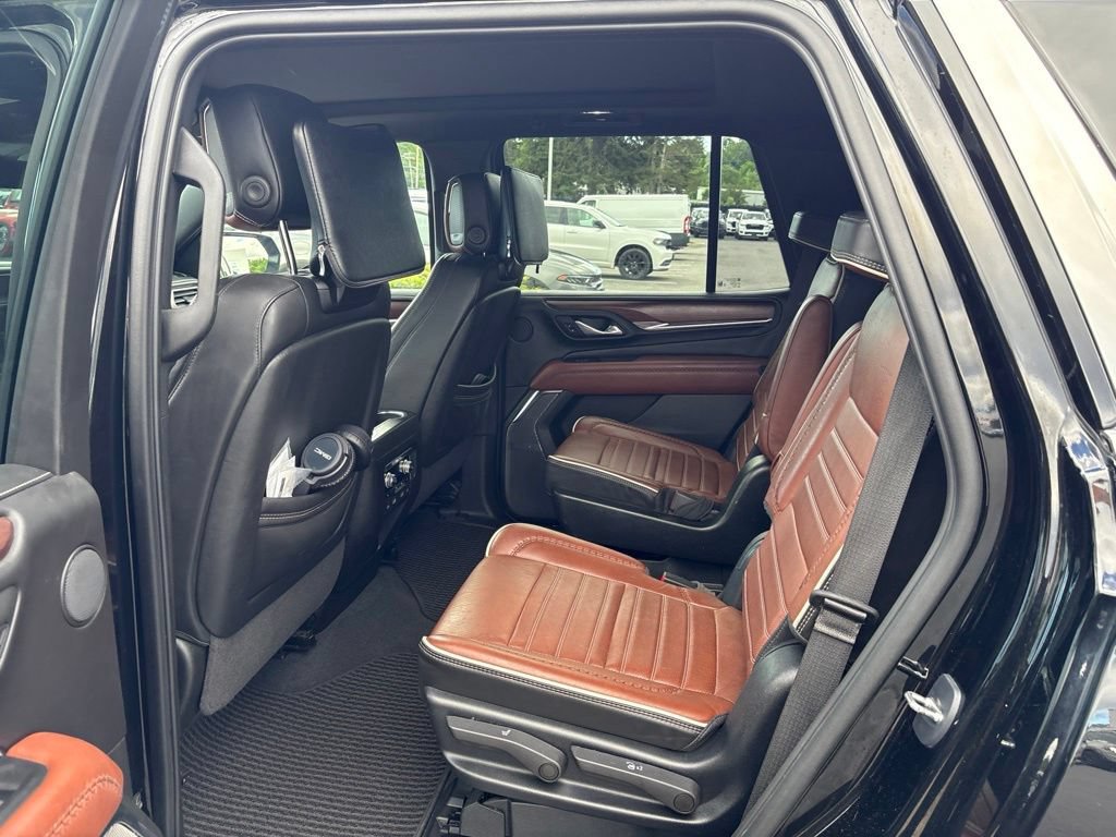 Used 2023 GMC Yukon Denali Ultimate AWD/4WD image 19