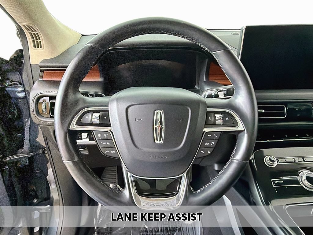Used 2023 Lincoln Nautilus Reserve AWD/4WD image 6