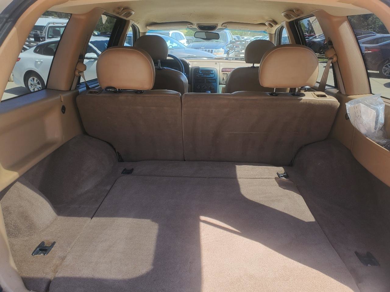Used 2000 Jeep Grand Cherokee Laredo RWD image 11