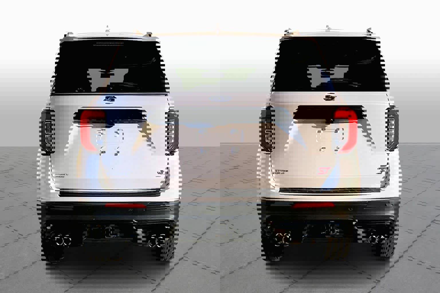 Used 2022 Ford Explorer ST w/ Equipment Group 401A image 4