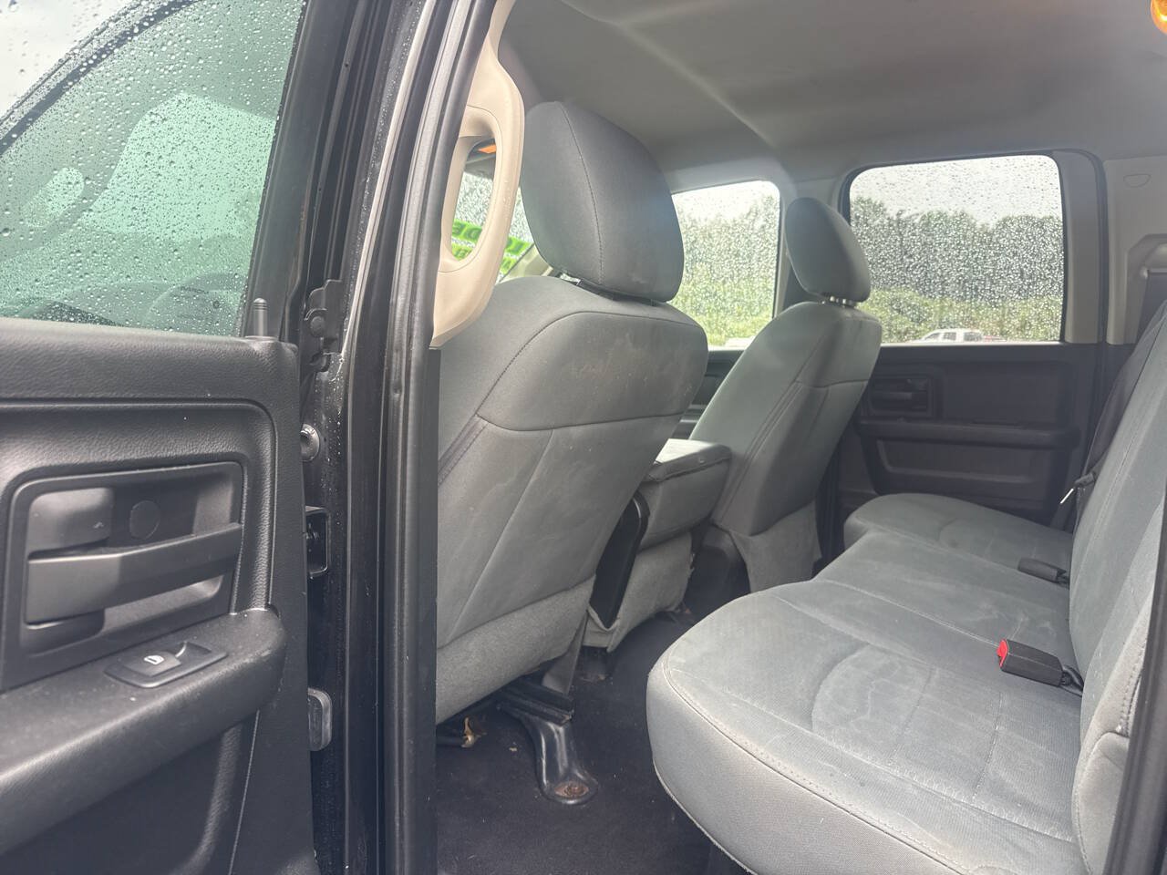 Used 2017 RAM 1500 ST w/ SXT Appearance Group AWD/4WD image 18