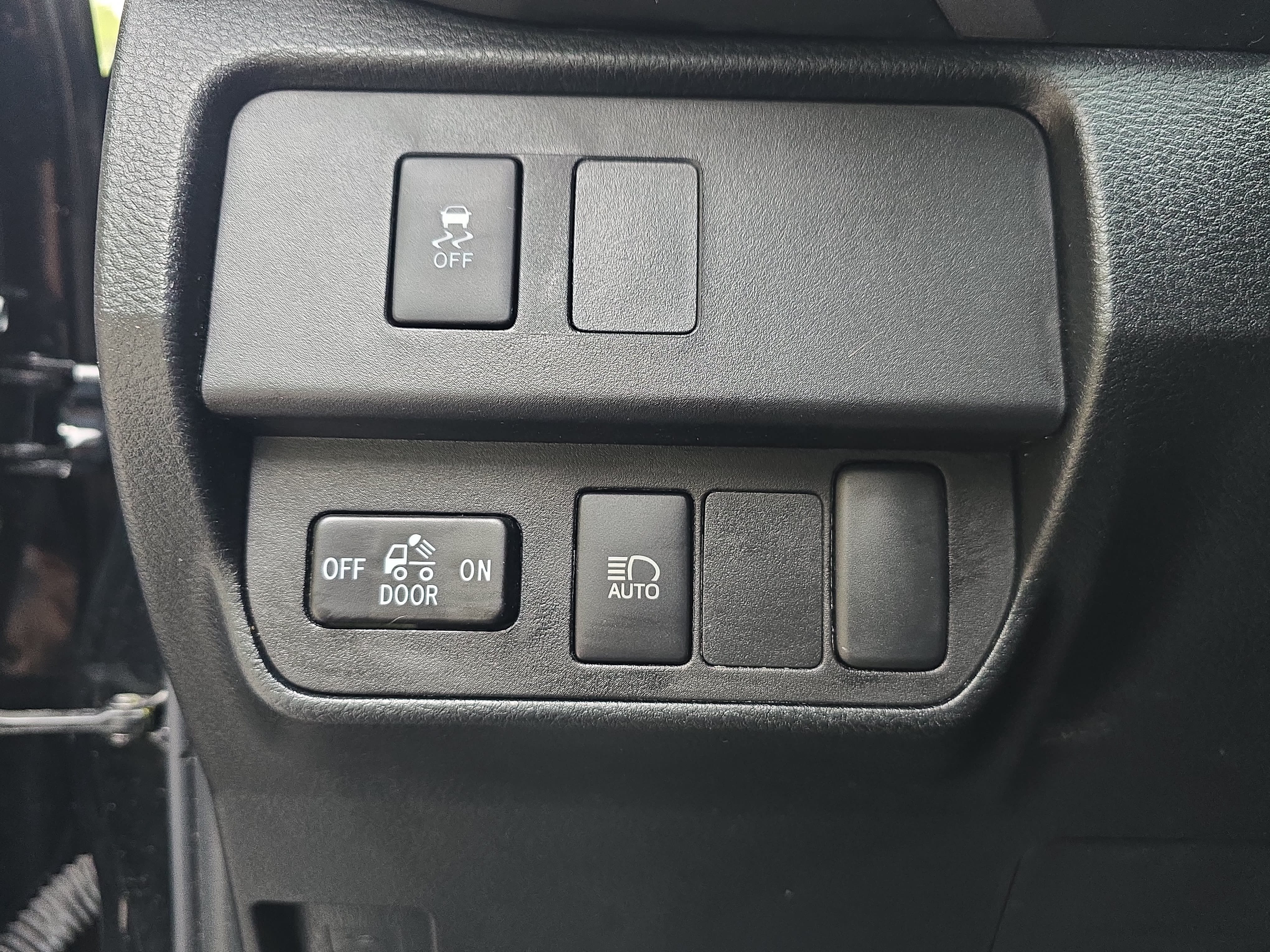 Used 2023 Toyota Tacoma SR5 w/ Technology Package AWD/4WD image 25