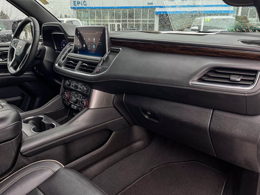 Used 2023 Chevrolet Suburban Premier image 37