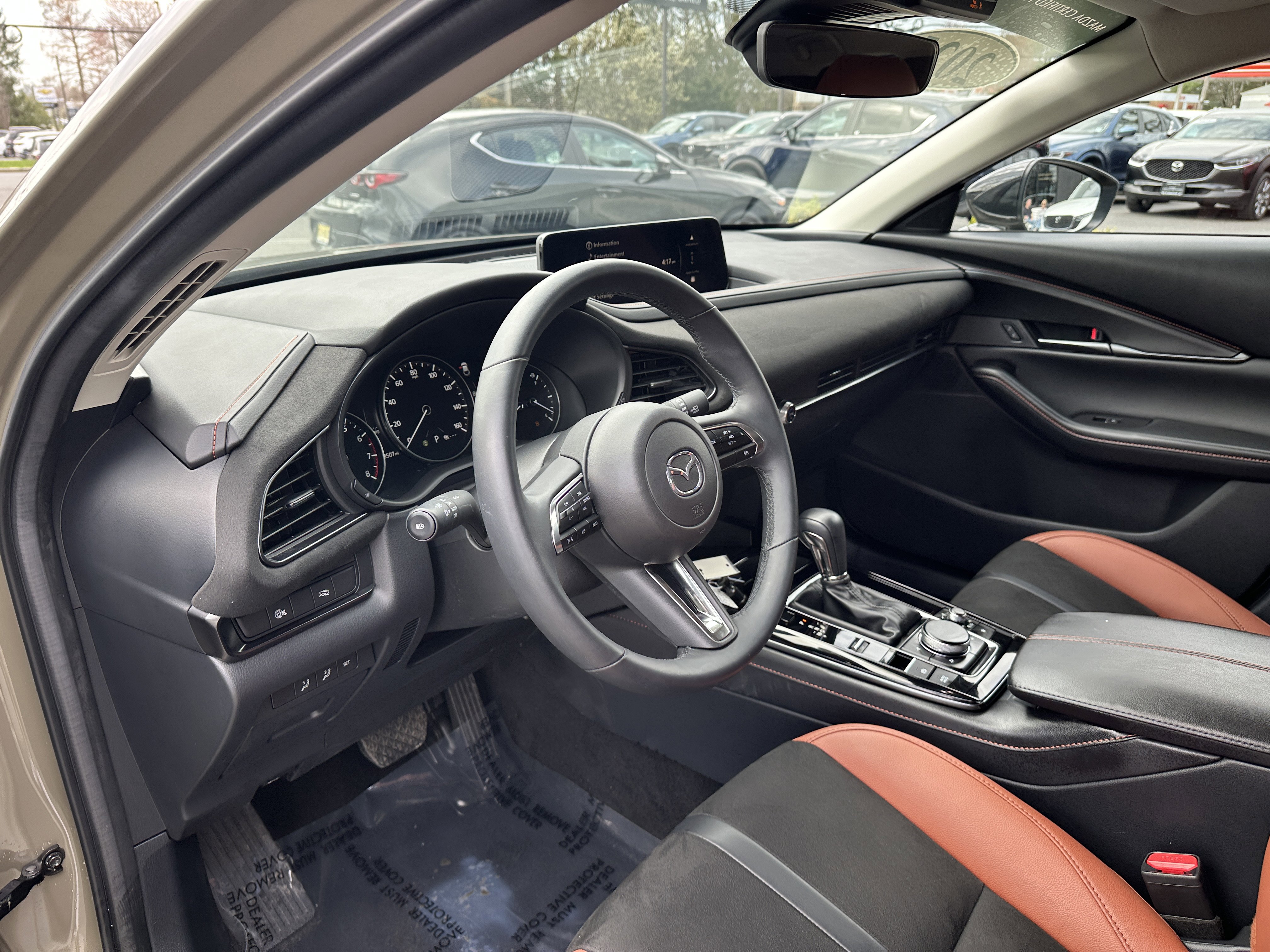 Certified 2025 MAZDA CX-30 Carbon AWD/4WD image 21