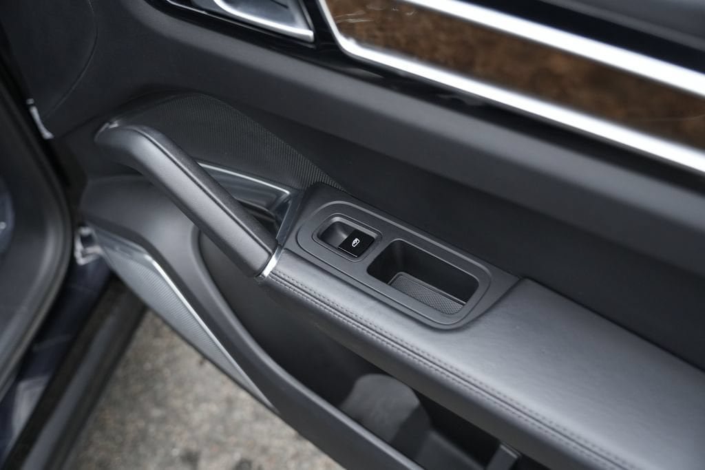 Used 2019 Porsche Cayenne Turbo AWD/4WD image 39