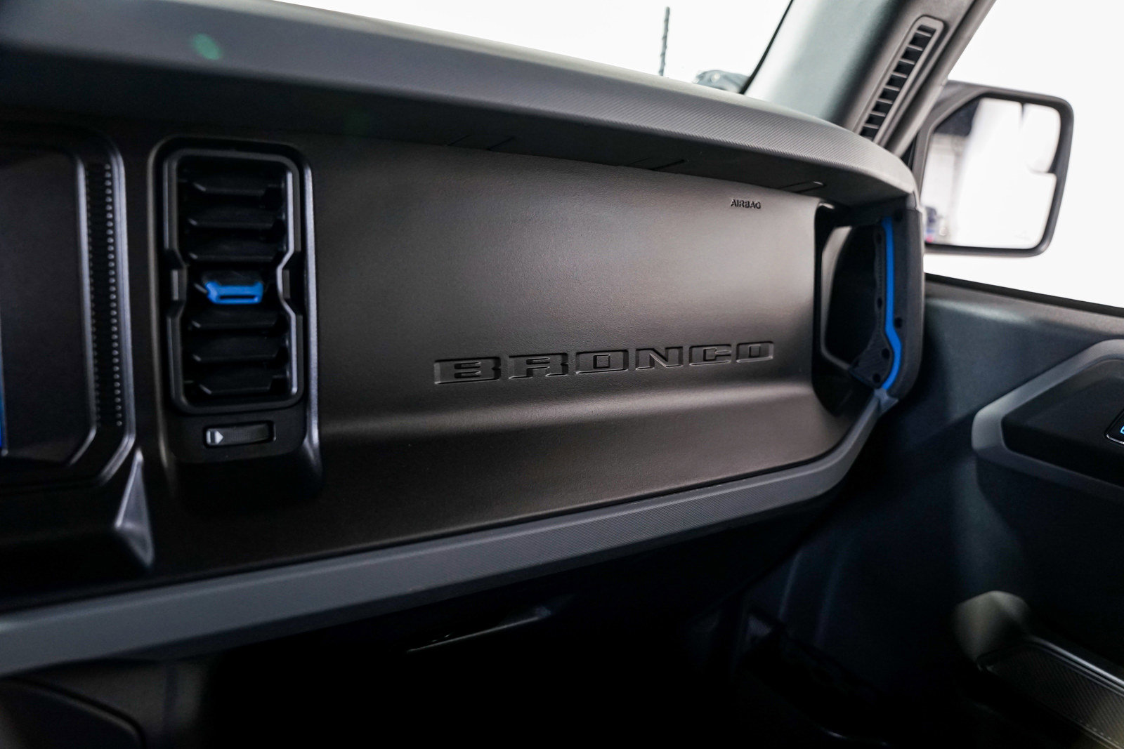 Used 2022 Ford Bronco Black Diamond image 20