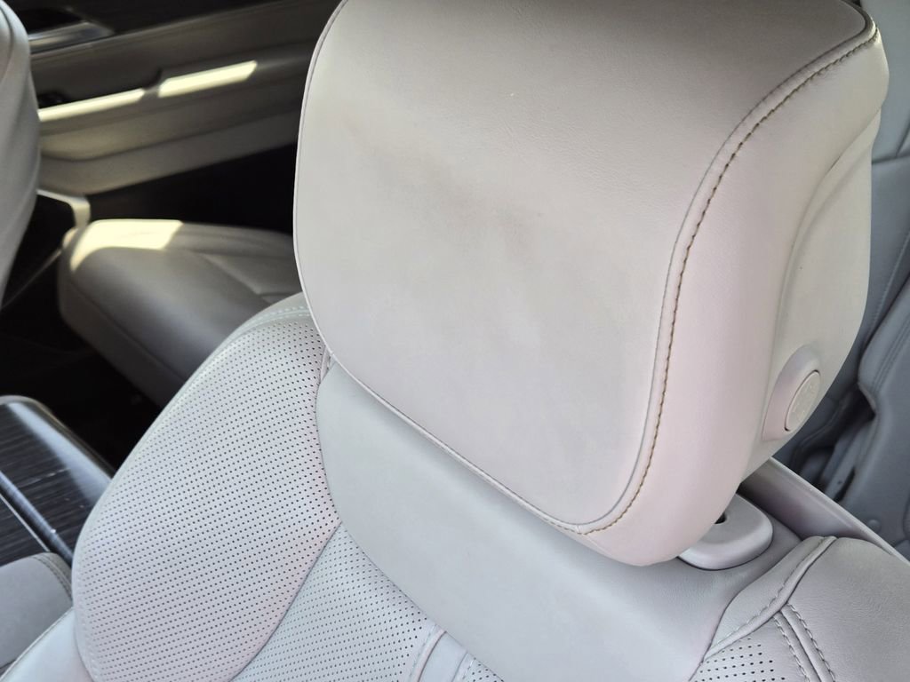 Used 2024 Jeep Wagoneer Series II w/ Flexible Seating Group RWD image 20