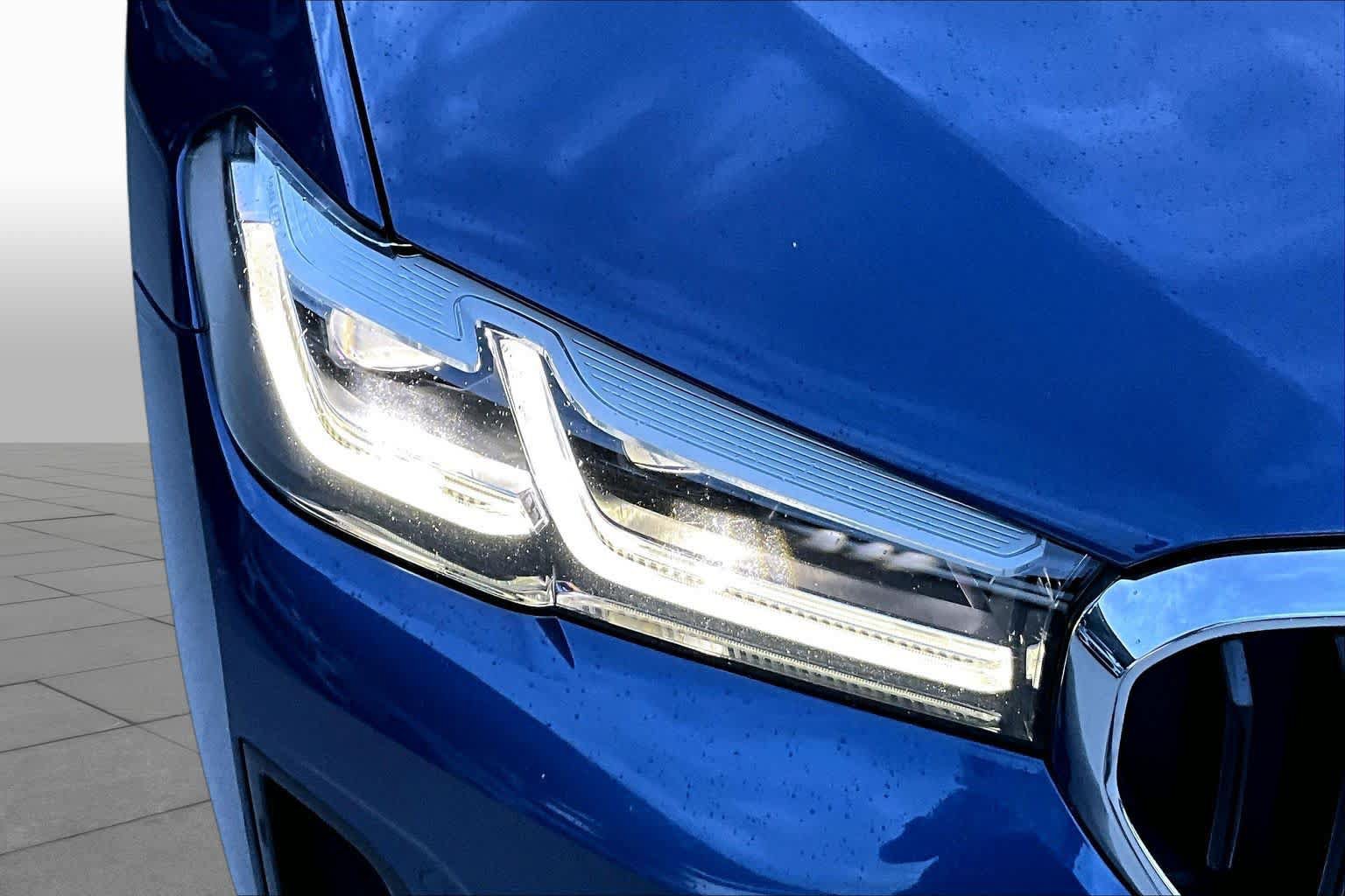 Used 2023 BMW 530i w/ Premium Package RWD image 30