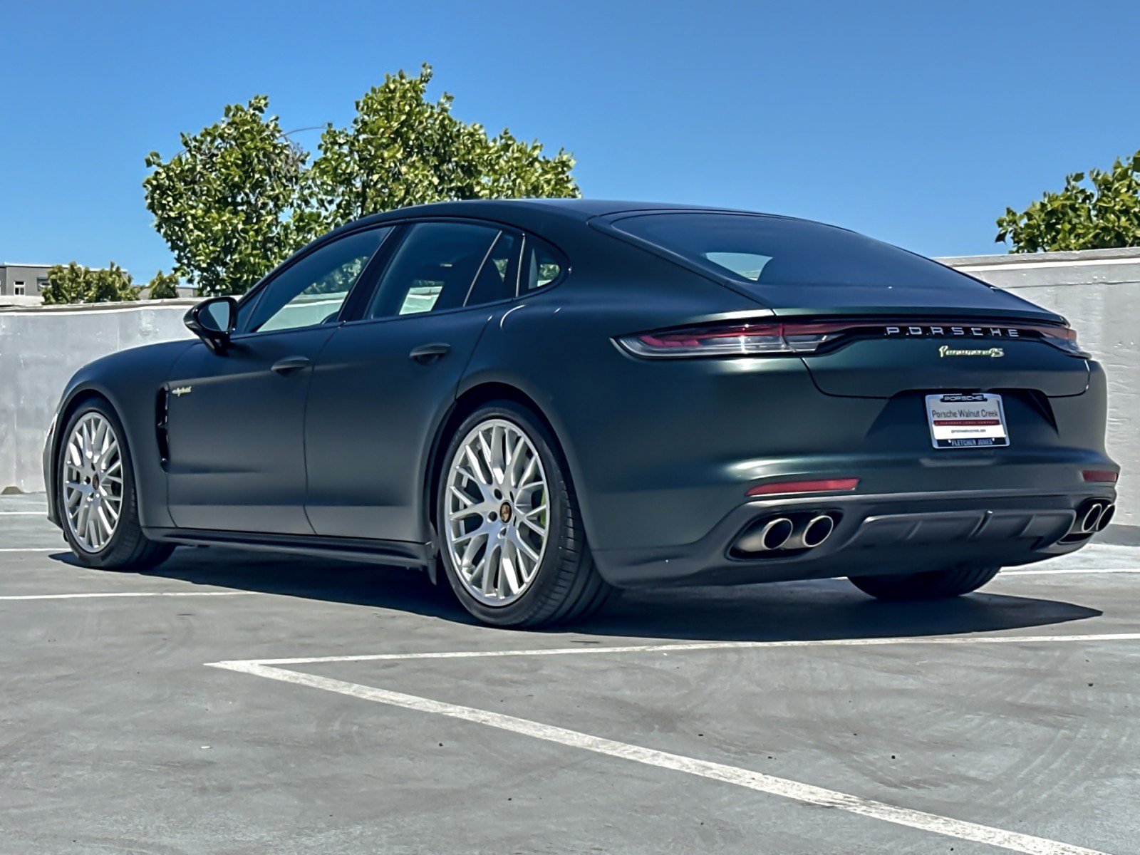 Used 2022 Porsche Panamera 4S AWD/4WD image 3