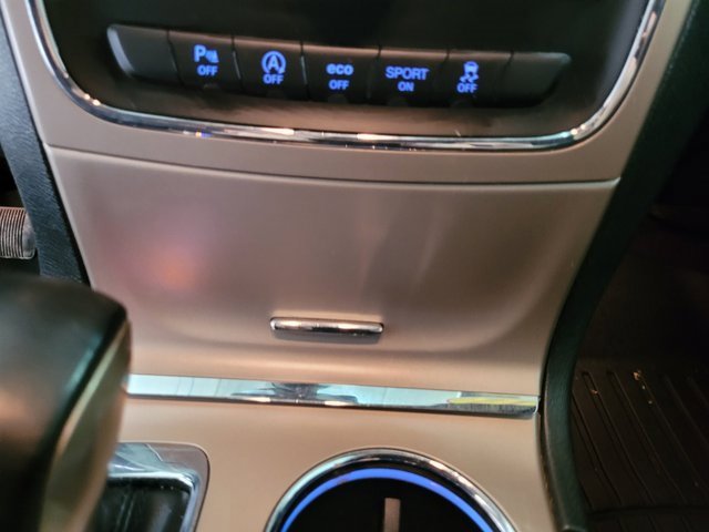 Used 2017 Jeep Grand Cherokee Laredo w/ Trailer Tow Group IV image 36