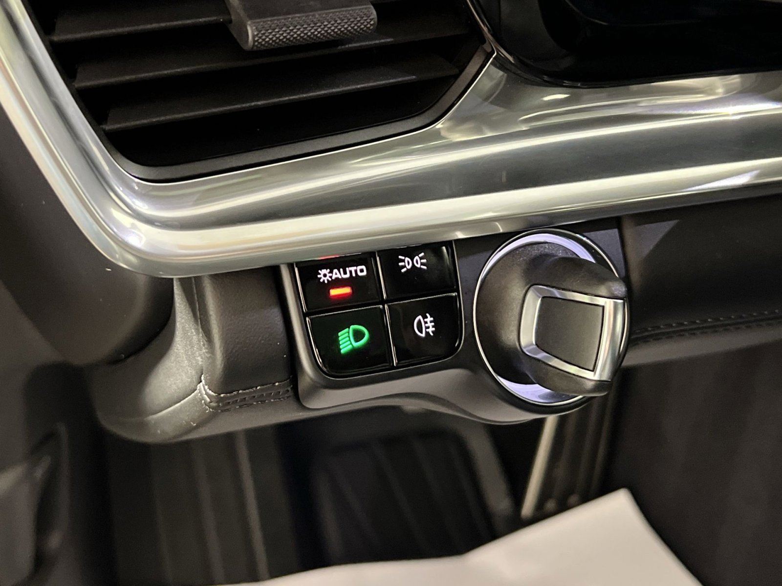 Used 2020 Porsche Panamera GTS image 32