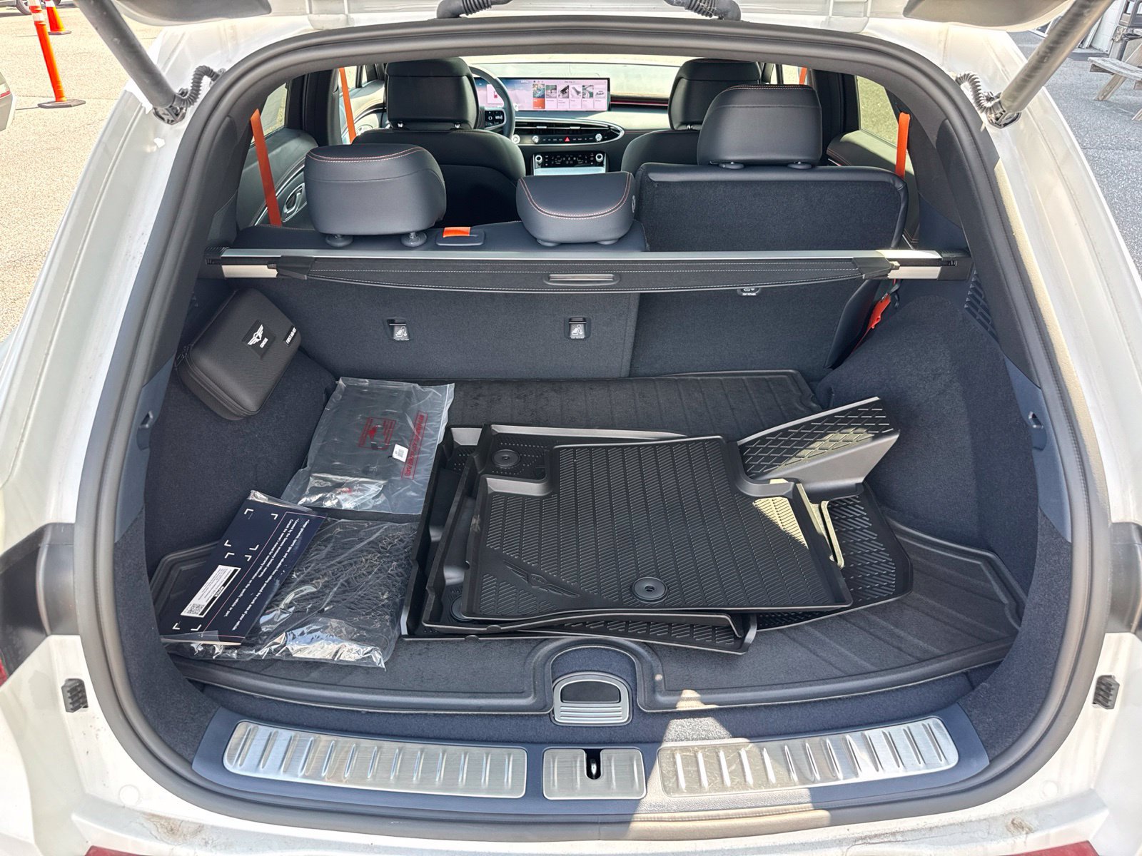 New 2026 Genesis GV70 2.5T Sport Prestige AWD/4WD image 12