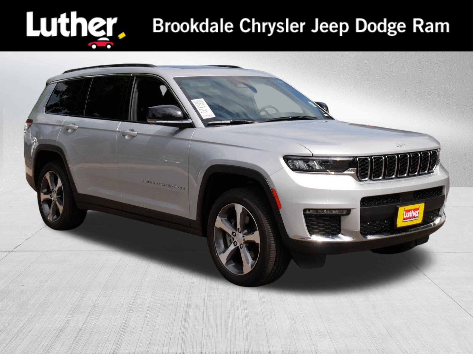 Used 2025 Jeep Grand Cherokee L Limited w/ Trailer Tow Package AWD/4WD video 1