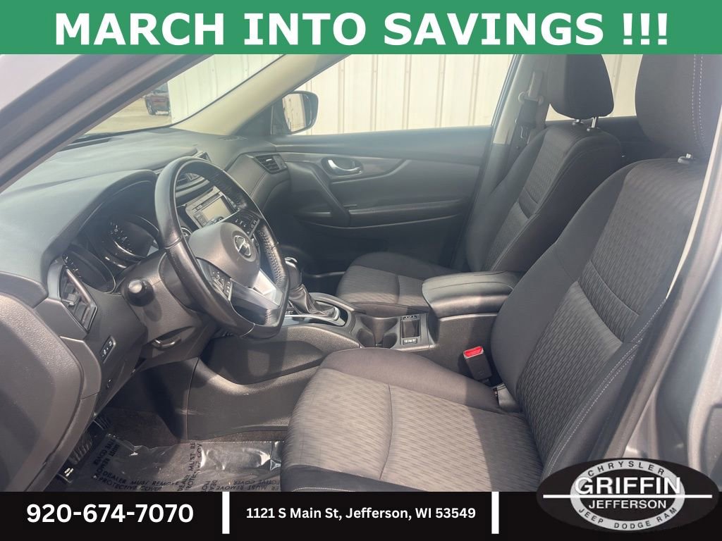 Used 2018 Nissan Rogue SV image 7