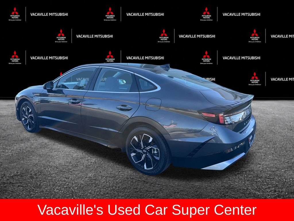 Used 2025 Hyundai Sonata SEL FWD image 3