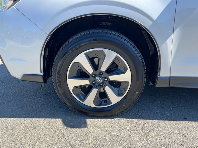 Used 2017 Subaru Forester 2.5i Limited image 31