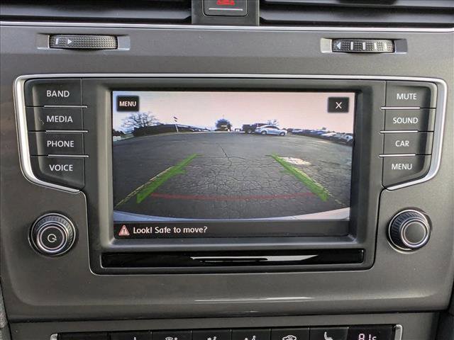 Used 2016 Volkswagen e-Golf SE w/ DC Fast Charging Package image 15