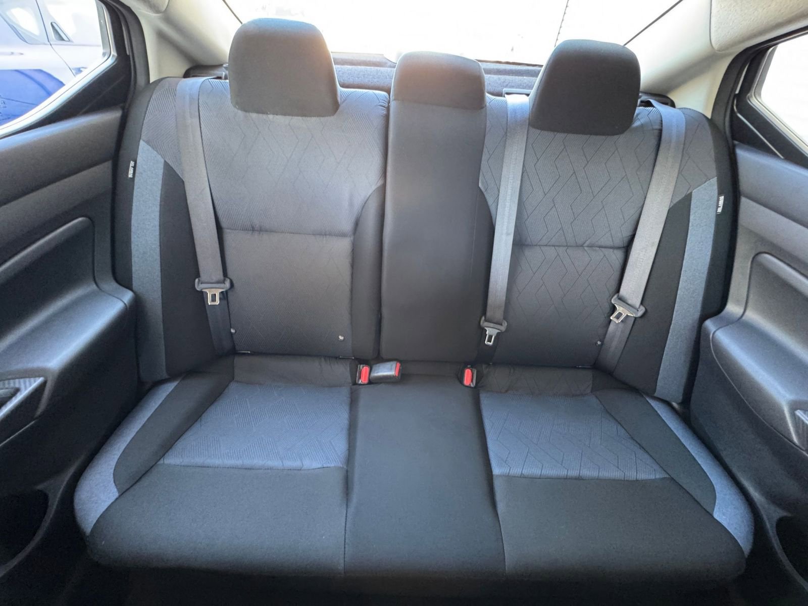 Used 2025 Nissan Versa SV image 37