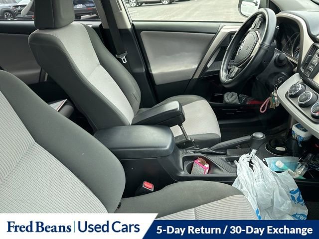 Used 2015 Toyota RAV4 LE image 14