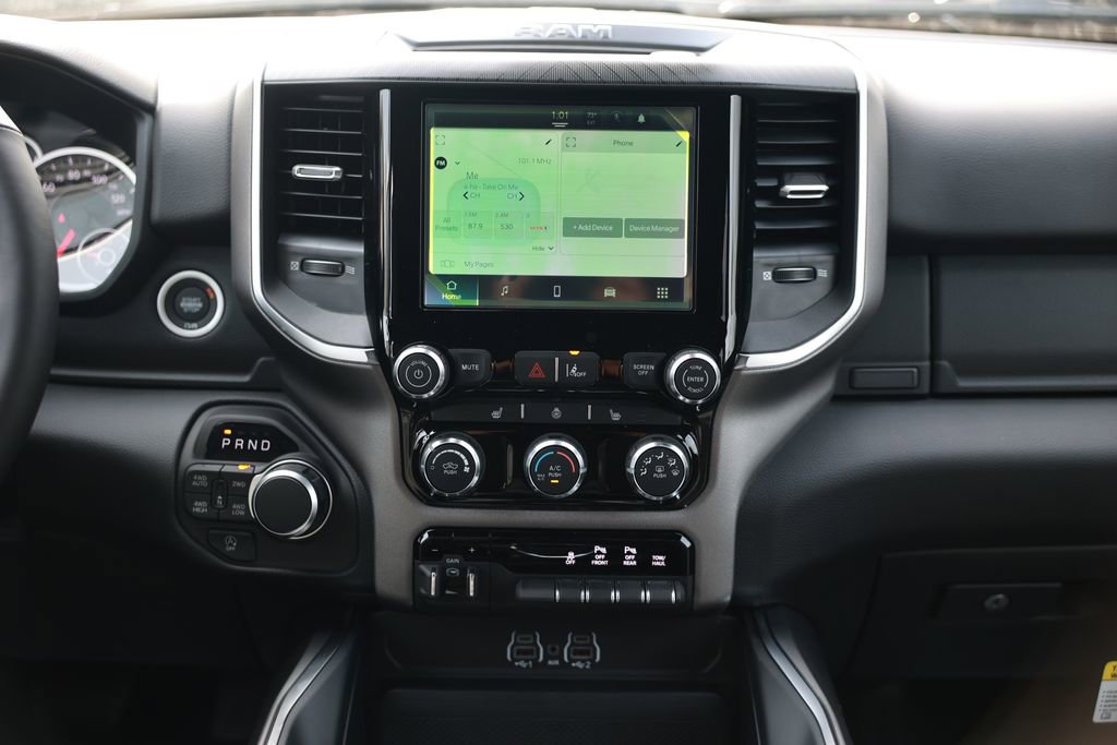 New 2026 RAM 1500 4x4 Crew Cab image 23