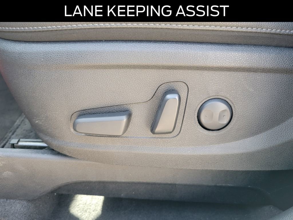 Used 2024 Kia Telluride EX w/ EX Captain's Chair Package image 18