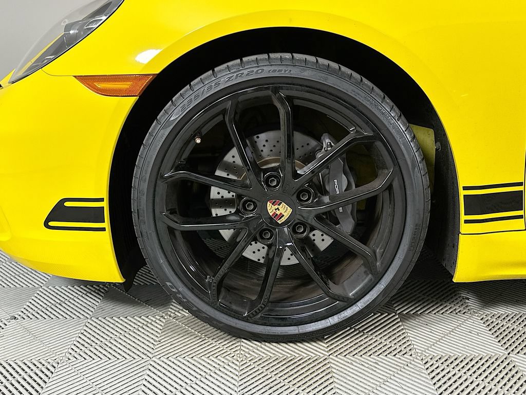Used 2025 Porsche 718 Cayman RWD image 26