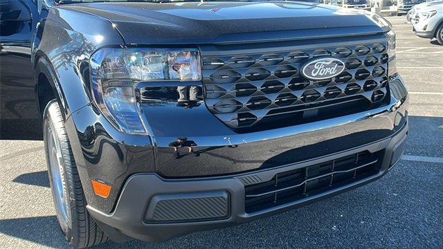 New 2025 Ford Maverick XL image 11