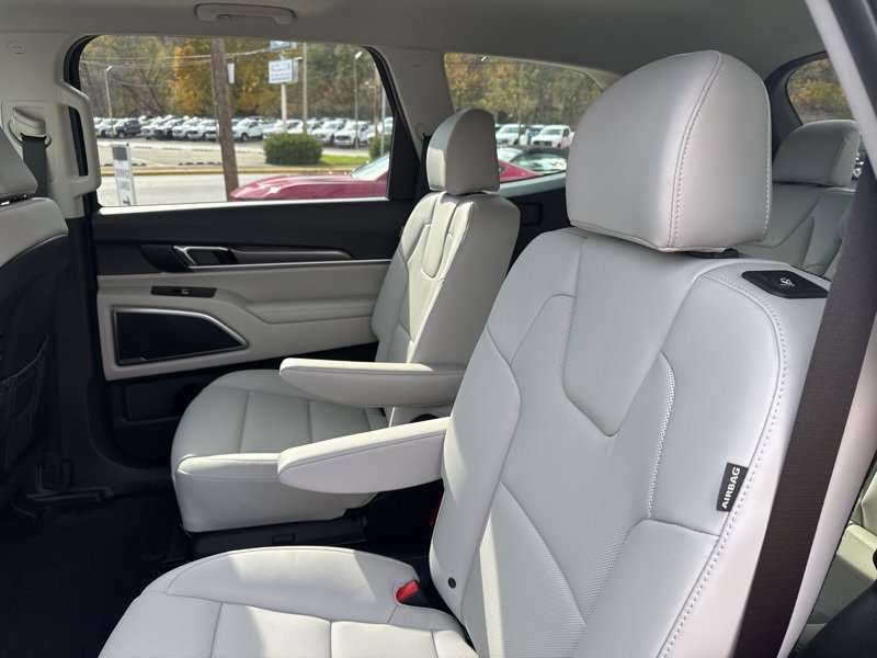 New 2025 Kia Telluride S image 21