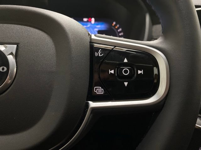 Used 2025 Volvo XC90 B6 Plus AWD/4WD image 42