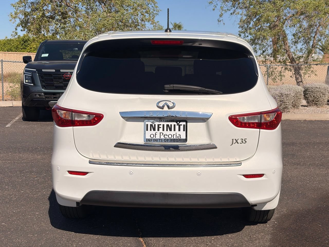Used 2013 INFINITI JX35 FWD w/ Premium Pkg image 5