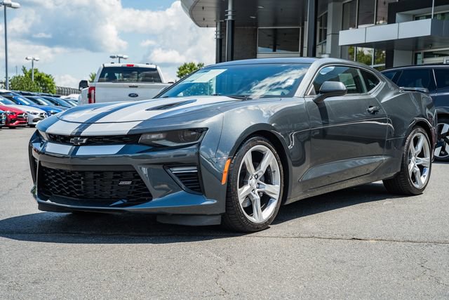 Used 2018 Chevrolet Camaro SS RWD image 3