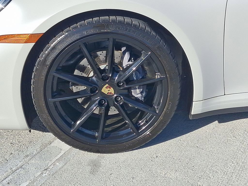 Used 2024 Porsche 911 Carrera 4 image 10