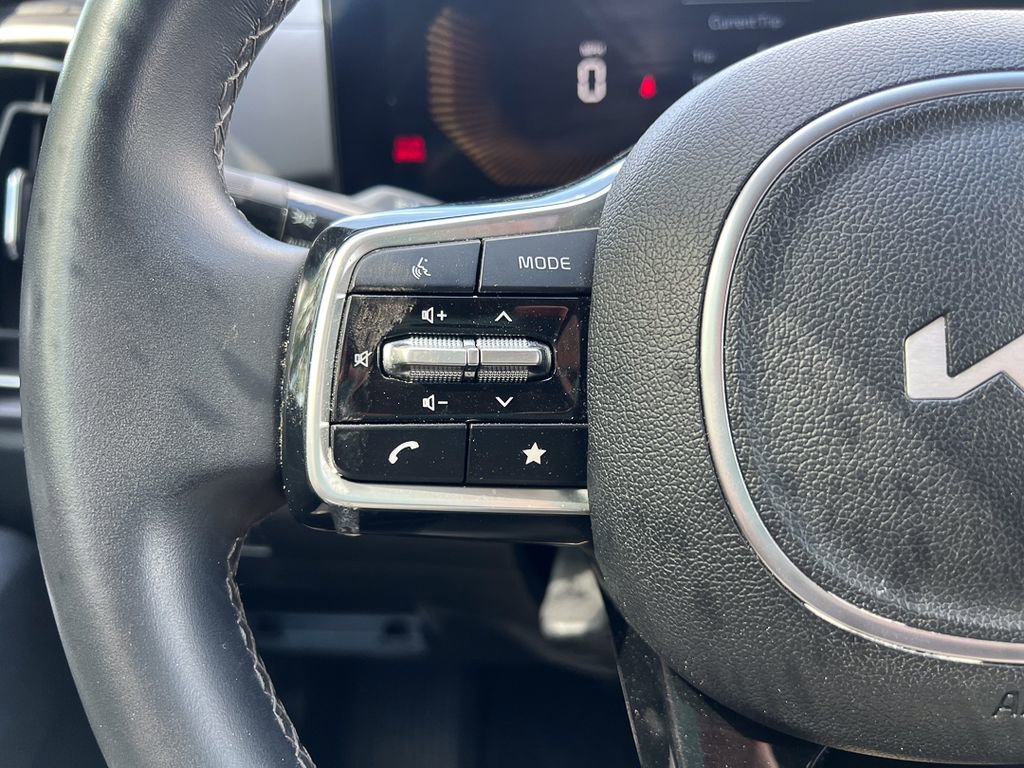 Used 2024 Kia Sorento S FWD image 18