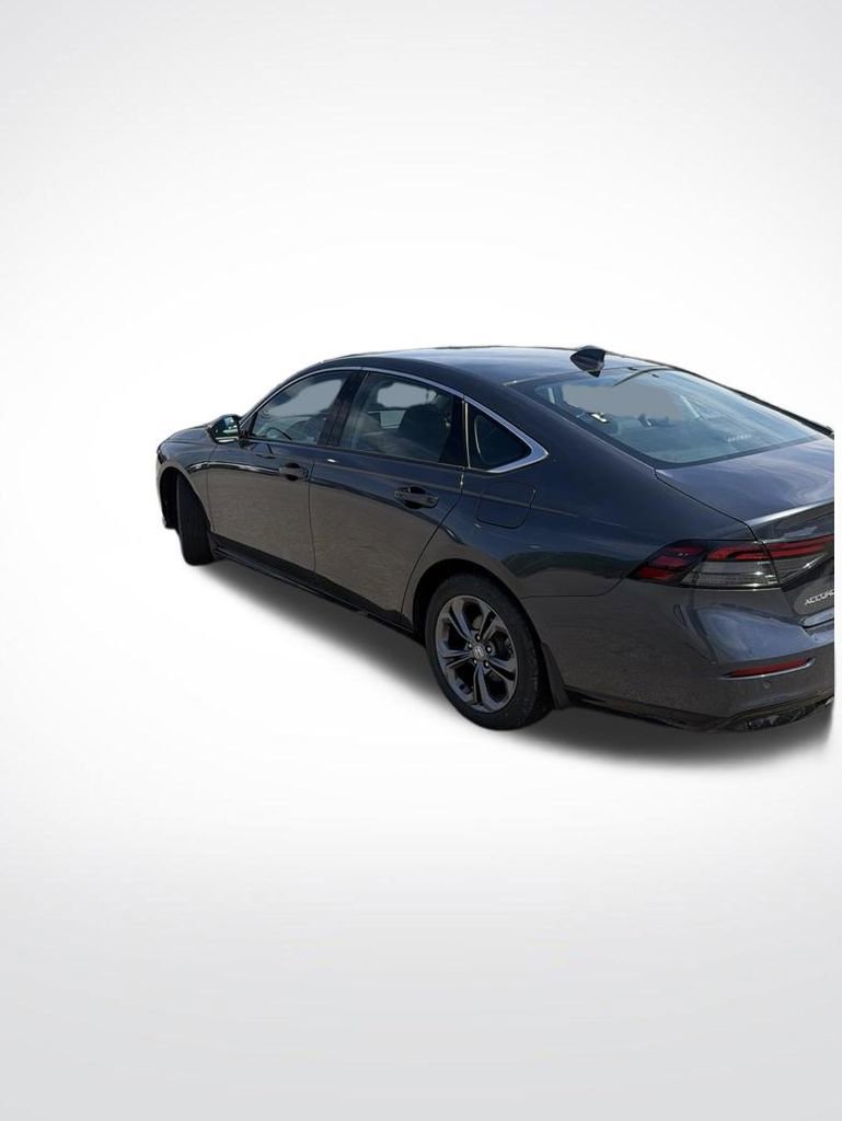 Used 2024 Honda Accord EX-L image 8