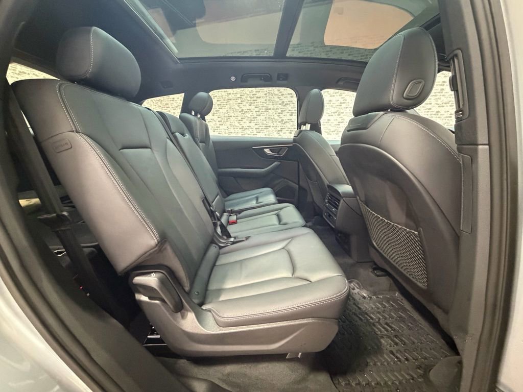 Used 2025 Audi Q7 2.0T Premium Plus w/ Premium Plus Package image 11