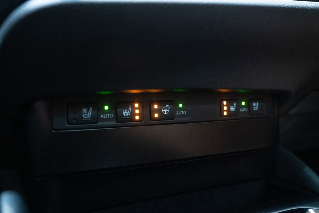 Used 2023 Lexus ES 350 w/ Premium Package image 30