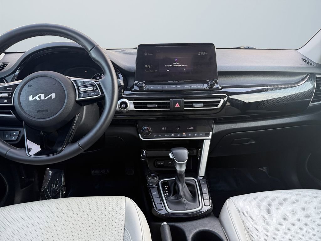 Used 2022 Kia Seltos EX image 10