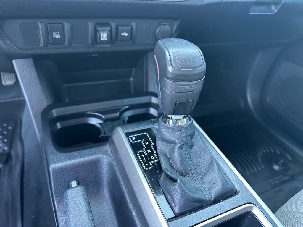 Used 2022 Toyota Tacoma SR5 RWD image 18
