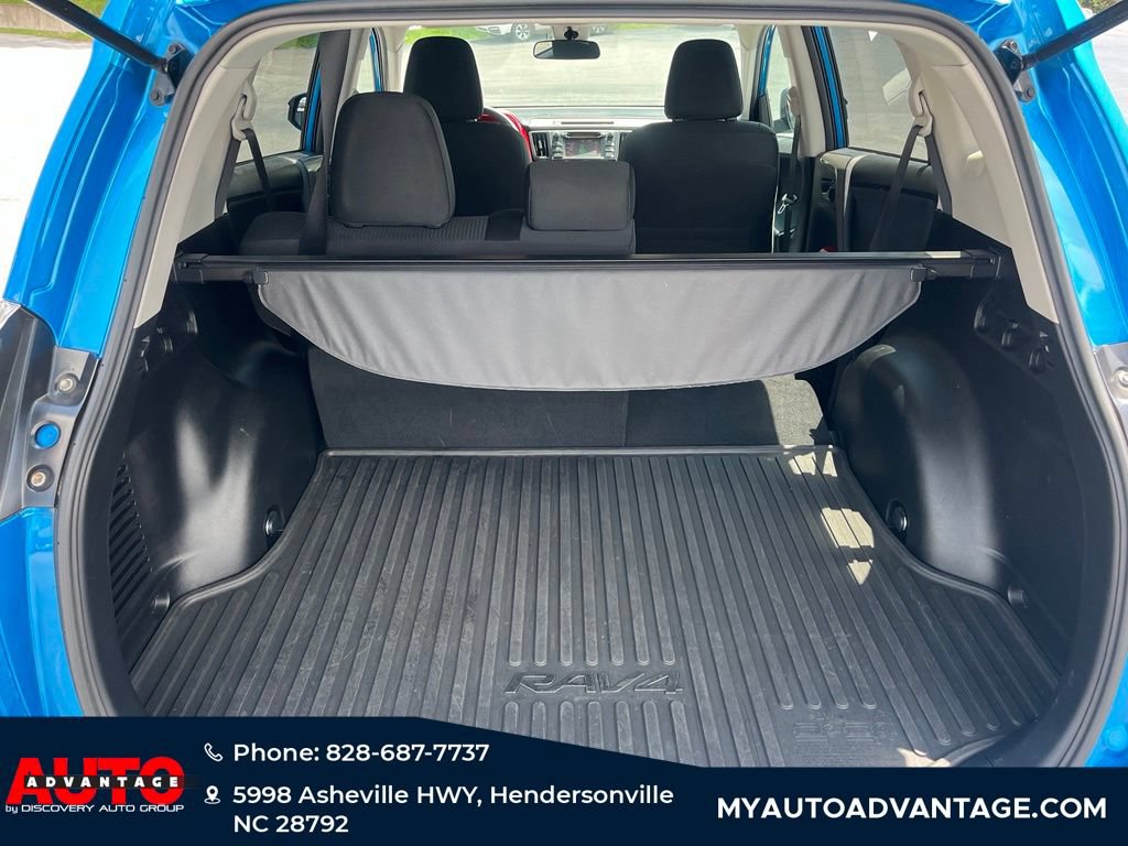 Used 2017 Toyota RAV4 LE w/ All Weather Liner Package AWD/4WD image 30