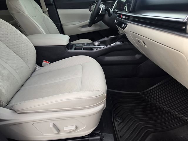 Used 2025 Kia Sorento EX image 13