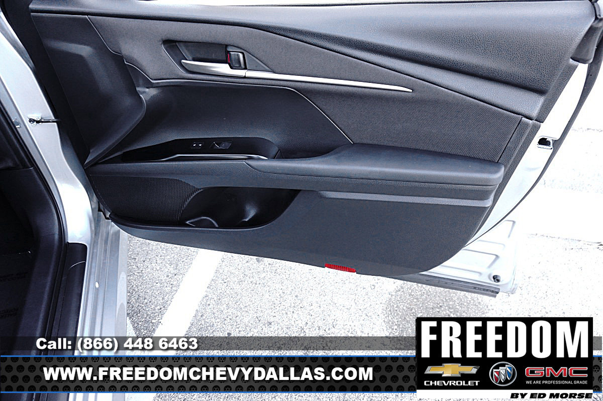 Used 2025 Toyota Camry LE image 33