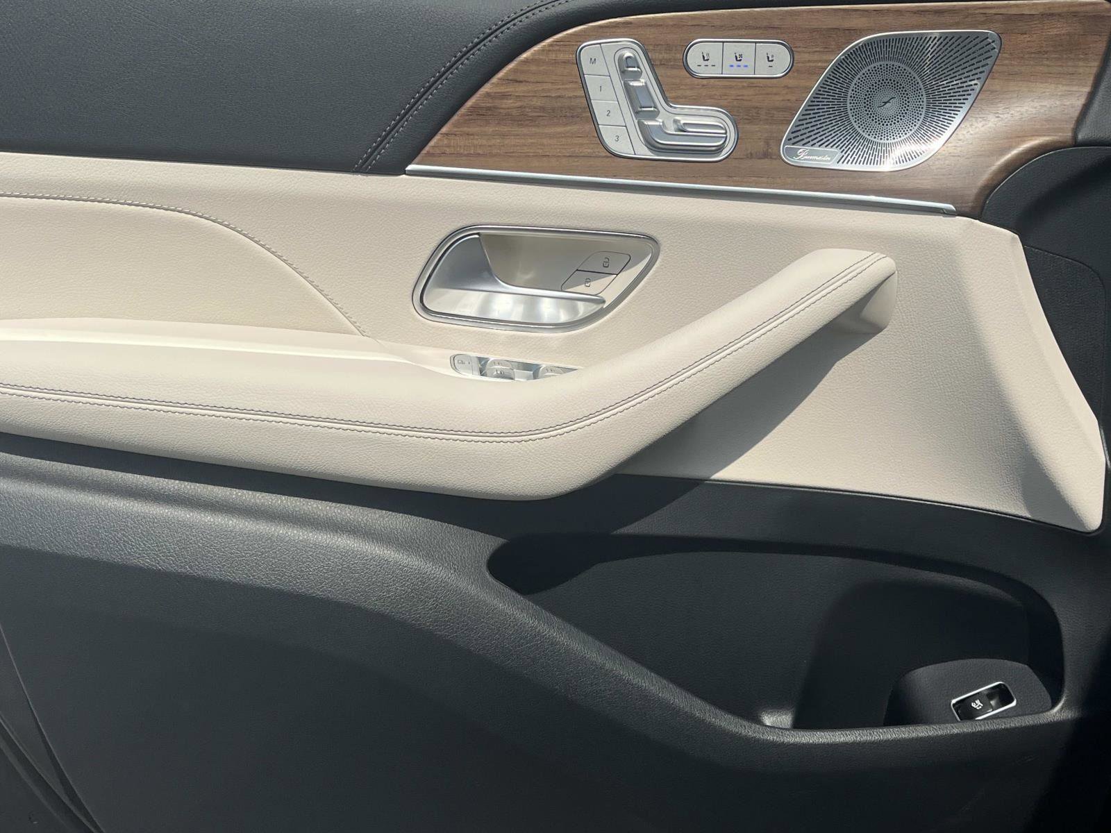 Certified 2025 Mercedes-Benz GLE 450 4MATIC image 20