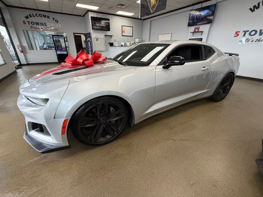 Used 2018 Chevrolet Camaro SS image 9