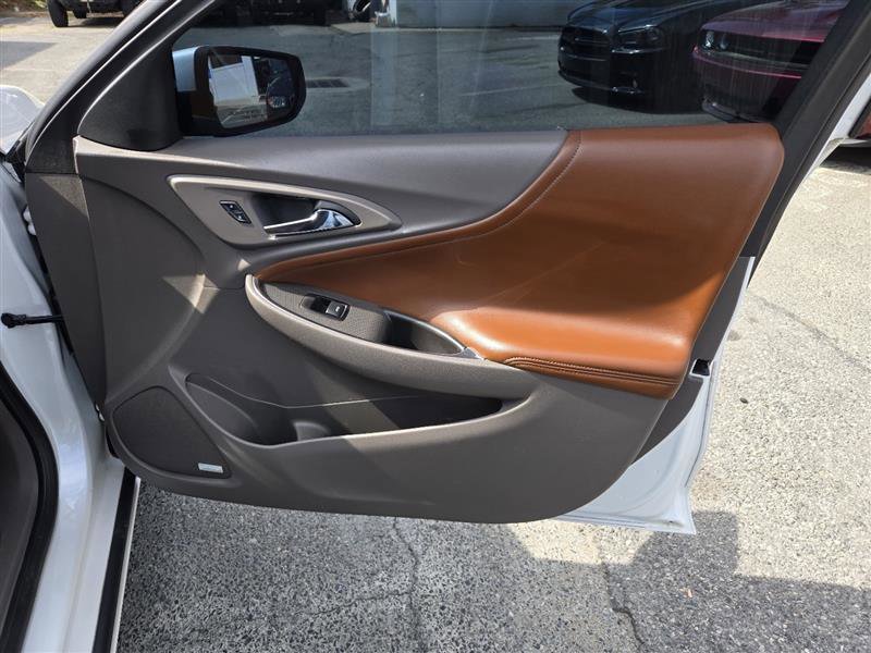 Used 2016 Chevrolet Malibu LT w/ Leather Package image 33