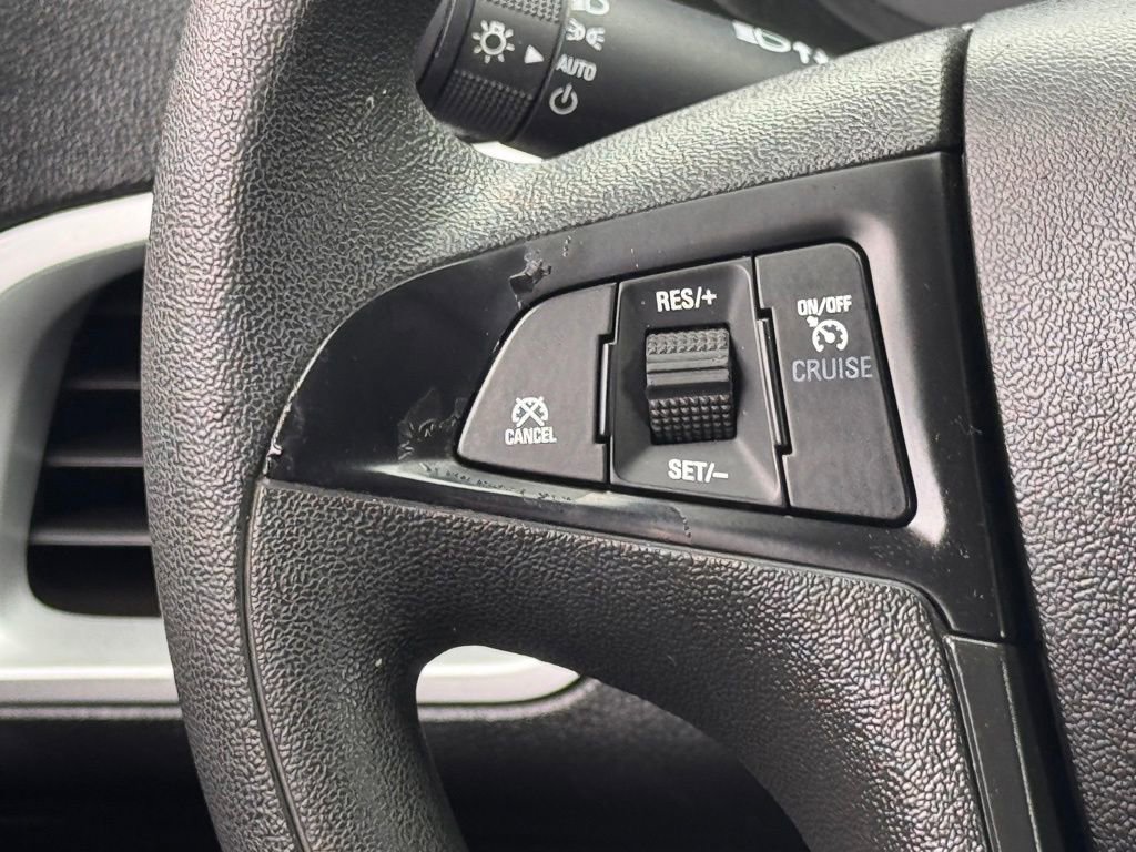 Used 2013 Chevrolet Equinox LS FWD image 16